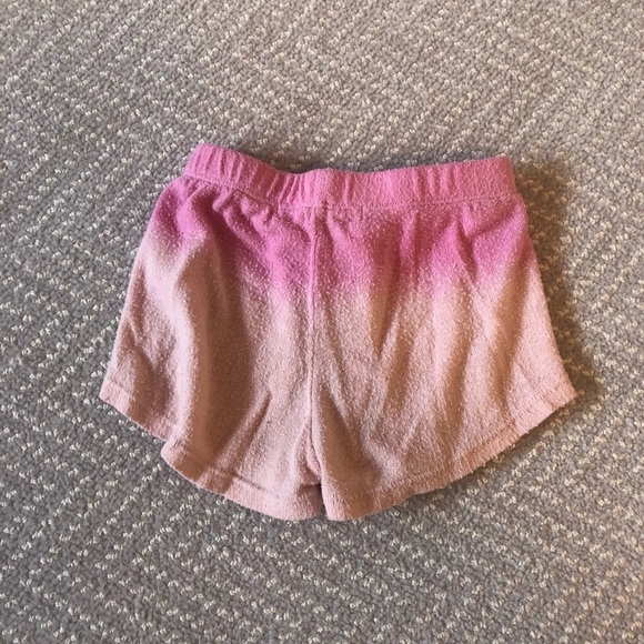 Play Six Shorts - Picture 3 of 4